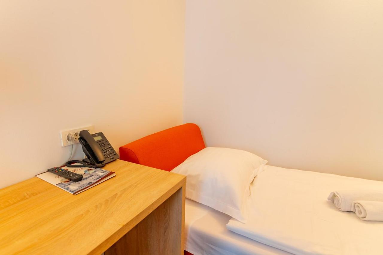 Hotel Park Superior 3* Čakovec Eksteriør billede